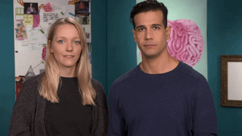 Gif humouristique sur des personnes ayant commis une bétise